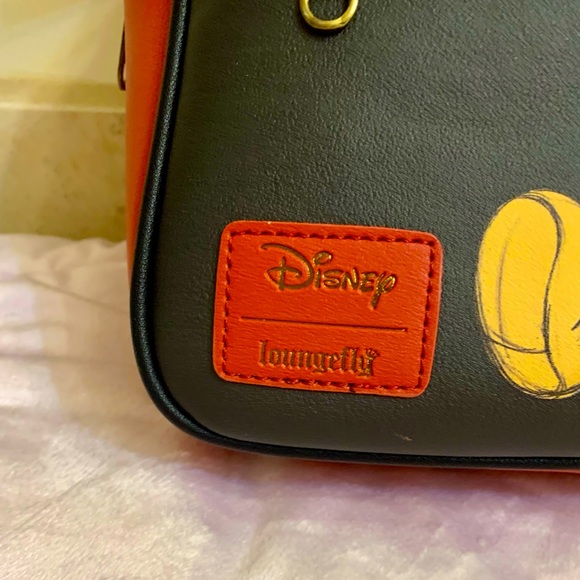 NWT Loungefly Mickey Mouse Disney Diagonal Pocket Mini - Picture 7 of 7